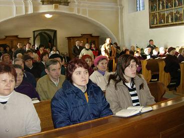 Lidé v kostele